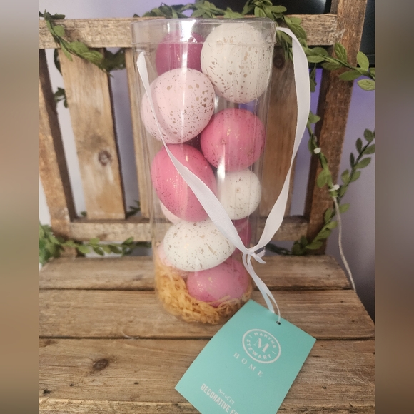 Martha Stewart Speckled Eggs - Picture 1 of 5
